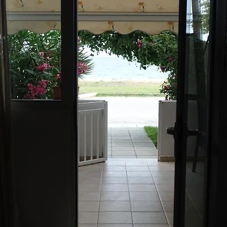 Ermioni *