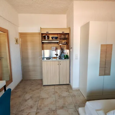 Ermioni Aparthotel