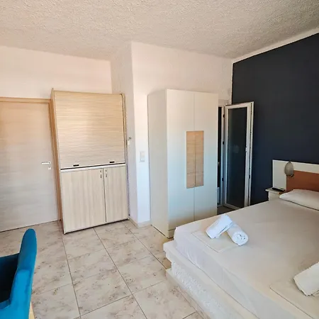 Ermioni Aparthotel